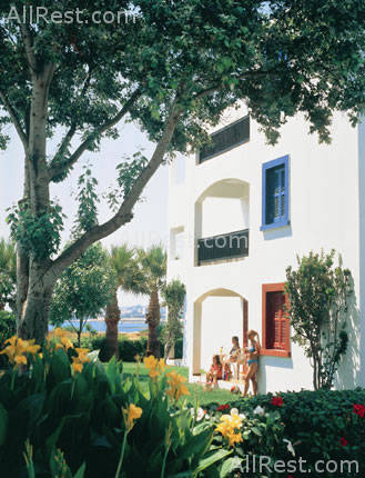 Louis Nausicaa Beach Hotel 8